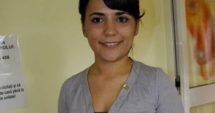 Sibiu: Cristina Mărgineanu, artista unghiilor de aur