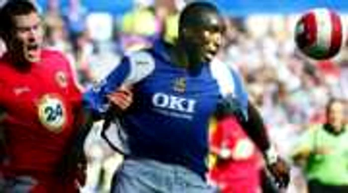 Sol Campbell a jucat timp de trei sezoane la Portsmouth