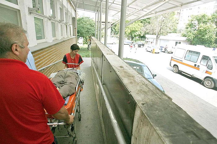 
    La Spitalul Bagdasar-Arseni a fost improvizată o secţie fără aviz sanitar de la Ministerul Sănătăţii foto: arhiva personală  