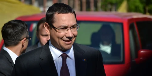 Victor Ponta a promis bani pentru Bacău FOTO Mircea Merticariu