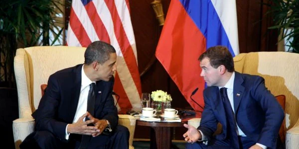 Obama şi Medvedev au discutat probleme importante