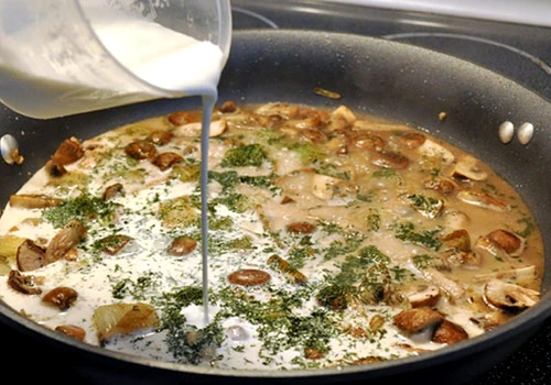 r pork with mushrooms and leeks3 jpeg
