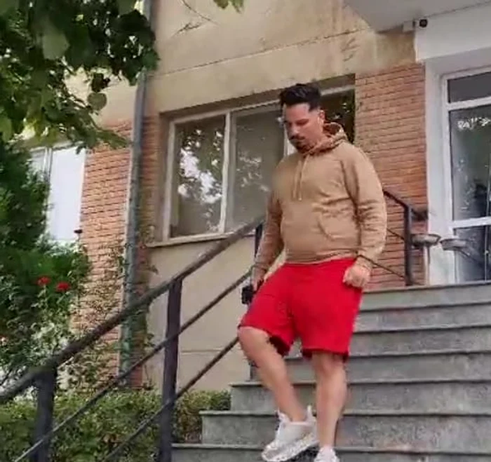 Polițistul a fost inițial lăsat în libertate, însă procurorii au dispus azi reținerea FOTO: captura 