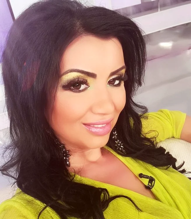 
    Adriana Bahmuţeanu şi Silviu Prigoană au divorţat în urmă cu patru ani, dar tot nu încetează războiul Foto: arhivă personală  