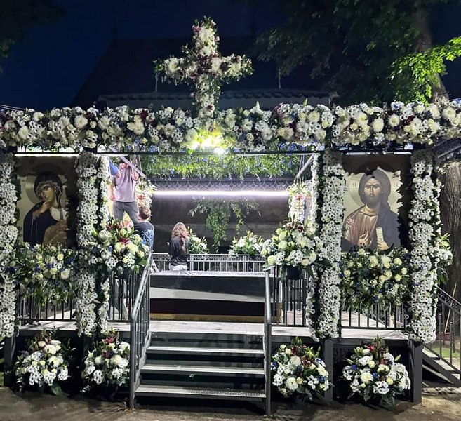 Racla cu moaștele Sfântului Ioan cel Nou va străbate străzile din Suceava, sâmbătă seară. Mii de credincioși sunt așteptați la procesiune 