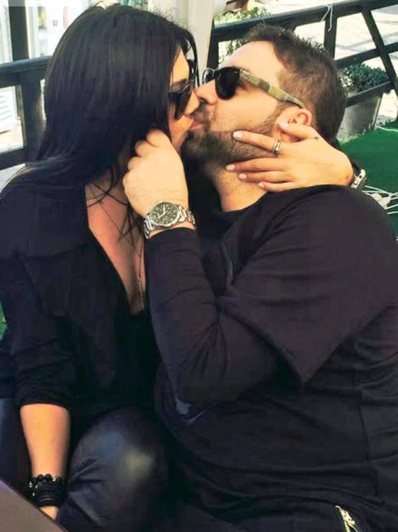 Florin Salam și-a găsit fericirea alături de fostul “iepuraș” Playboy, Roxana Dobre