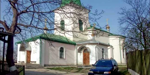 biserica aceperamantul maicii domnului