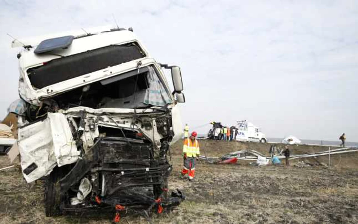 Şoferul român care în 2011 a provocat un accident rutier în Ungaria, condamnat la 7 ani de închisoare FOTO Adevărul