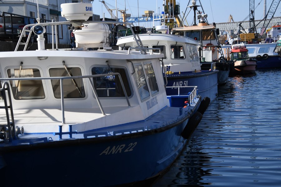 Traficul naval, reluat după aproximativ şapte ore de la suspendarea cauzată de explozia dronei maritime ajunse în Portul Constanţa