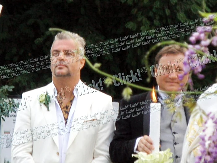 Adrian şi Iuliana au fost naşi secundari, părinţi spirituali principali fiind alţi prieteni apropiaţi de-ai lui Sorin Mărcuş