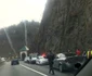 Accident pe Valea Oltului DN 7 - E 81 lângă Mănăstirea Cozia din care au scăpat ca prin minune patru copii Foto Poliţia Română