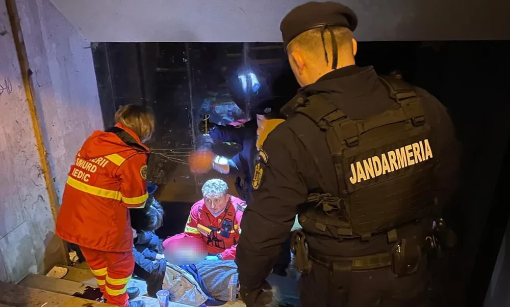 Un bărbat a căzut într-un pasaj subteran din Timișoara, în noaptea de Revelion, și a avut nevoie de îngrijiri medicale