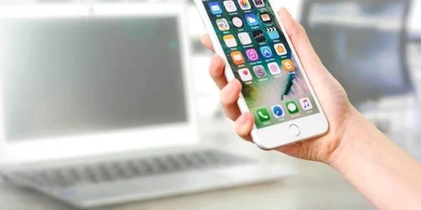 iphone sursa pexels com jpg