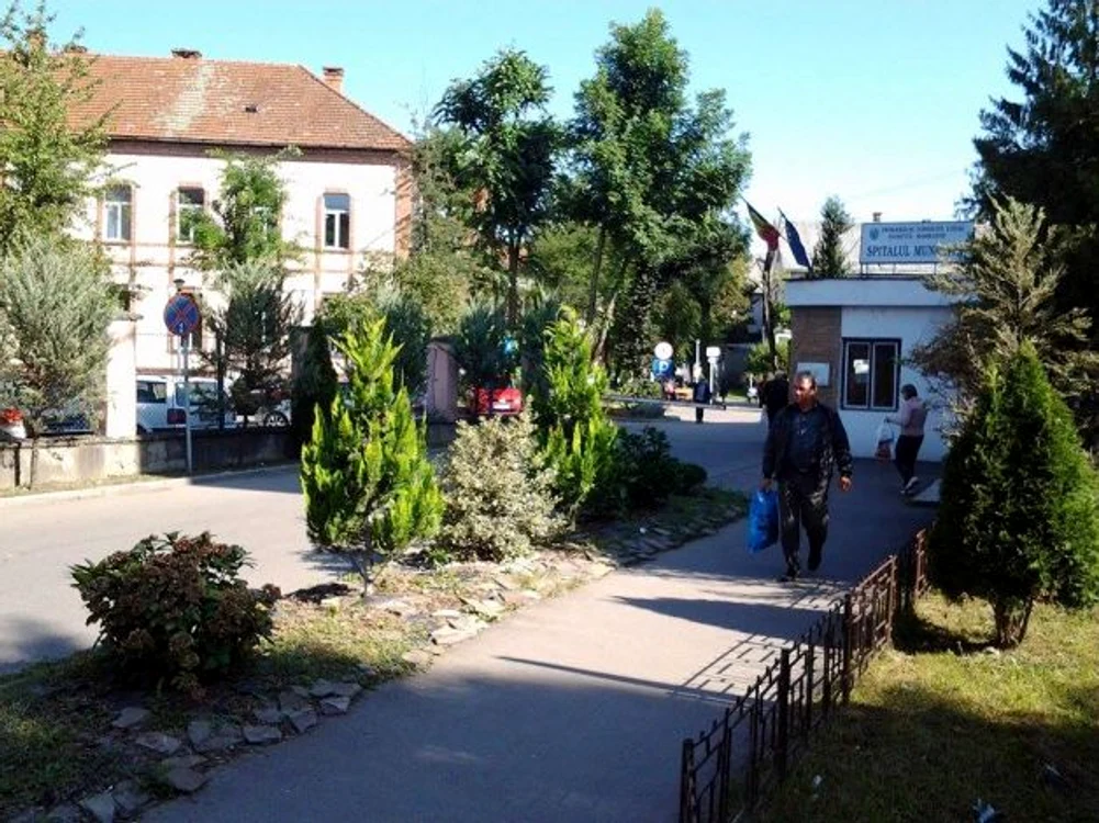 Suspectul crimei de pe strada Gării din Baia Mare rămâne internat la Spitalul Sighetu Marmaţiei. FOTO: Facebook Spitalul Municipal Sighetu Marmaţiei