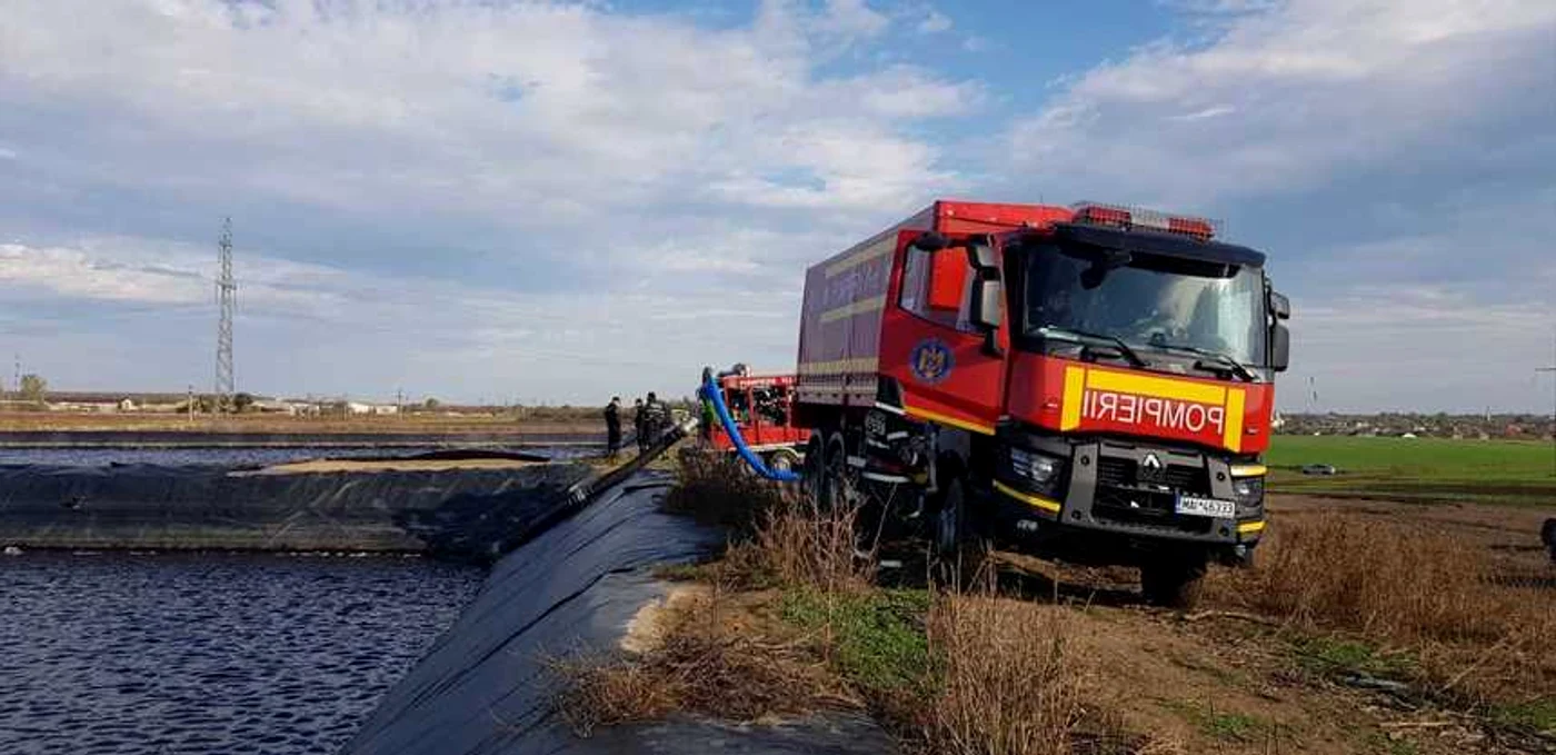 
    Peste 50 de poliţişti constănţeni continuă cercetările în cazul băiatului de opt ani, dispărut din localitatea Pecineaga la sfârşitul săptămânii trecuteFoto News.ro  