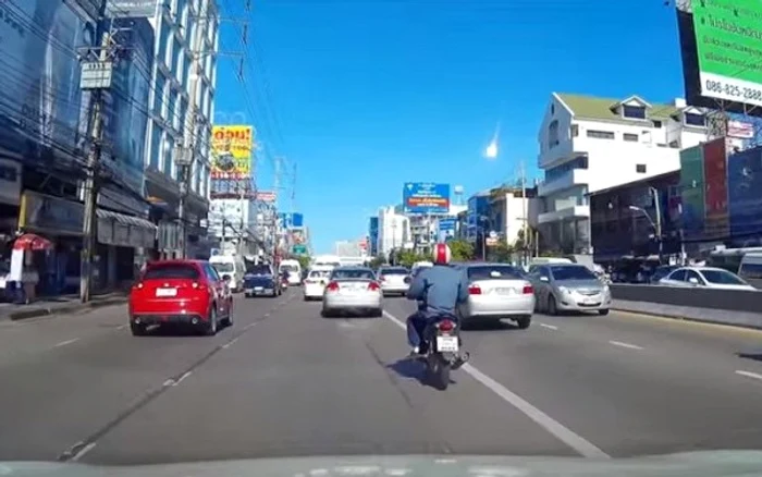 
    Căderea meteoritului a putut fi observată la peste o sută de kilometri distanță de capitalăfoto: protv.ro  