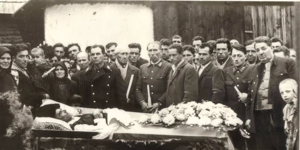 inmormantare 