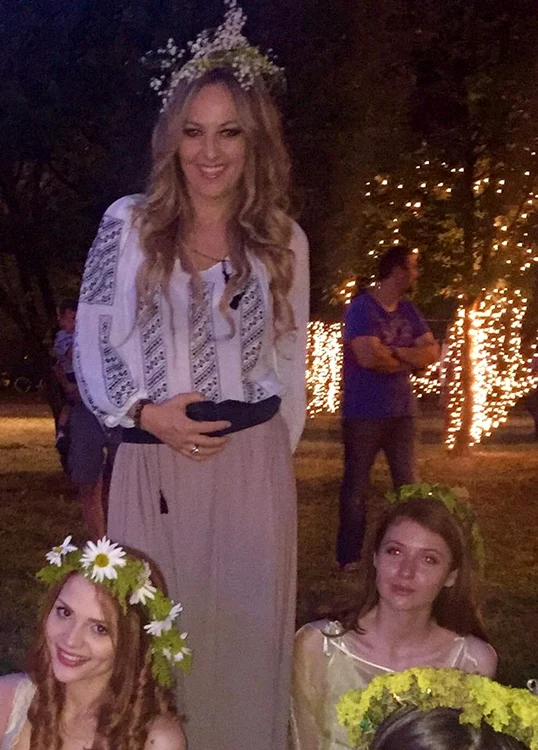 
    La mulţi ani, Florenrtina! Vedeta a împlinit azi 47 de ani  