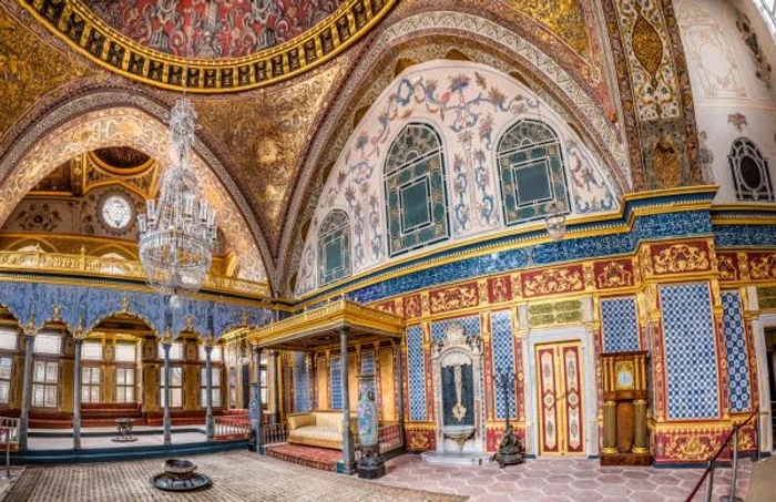 palatul topkapi harem istanbul foto shutterstock