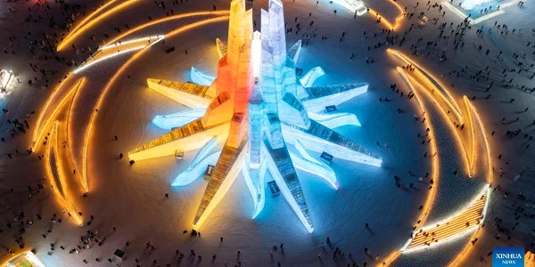 Cel mai mare parc tematic de gheață din lume în Harbin China Sursă China Xinhua Facebook