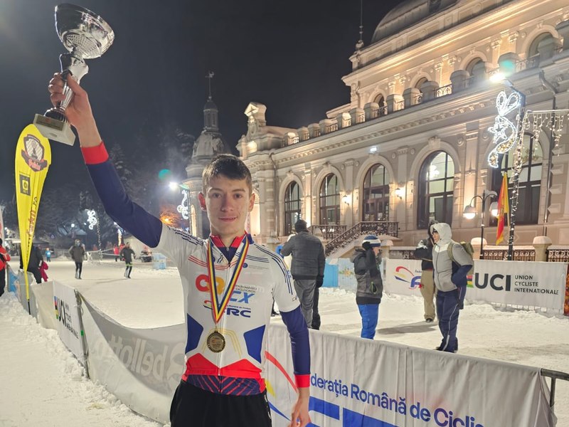 Rezultatele extraordinare obținute de un tânăr din Argeș la ciclocros. „Fără sprijinul familiei nu as fi reușit nimic”