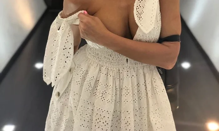 anna lesko dezbracata sexy topless 3 jpeg