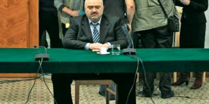 Senatorii l-au abandonat pe Cătălin Voicu în mâinile Justiţiei. Ca să scape, s-a „îmbolnăvit“ subit 