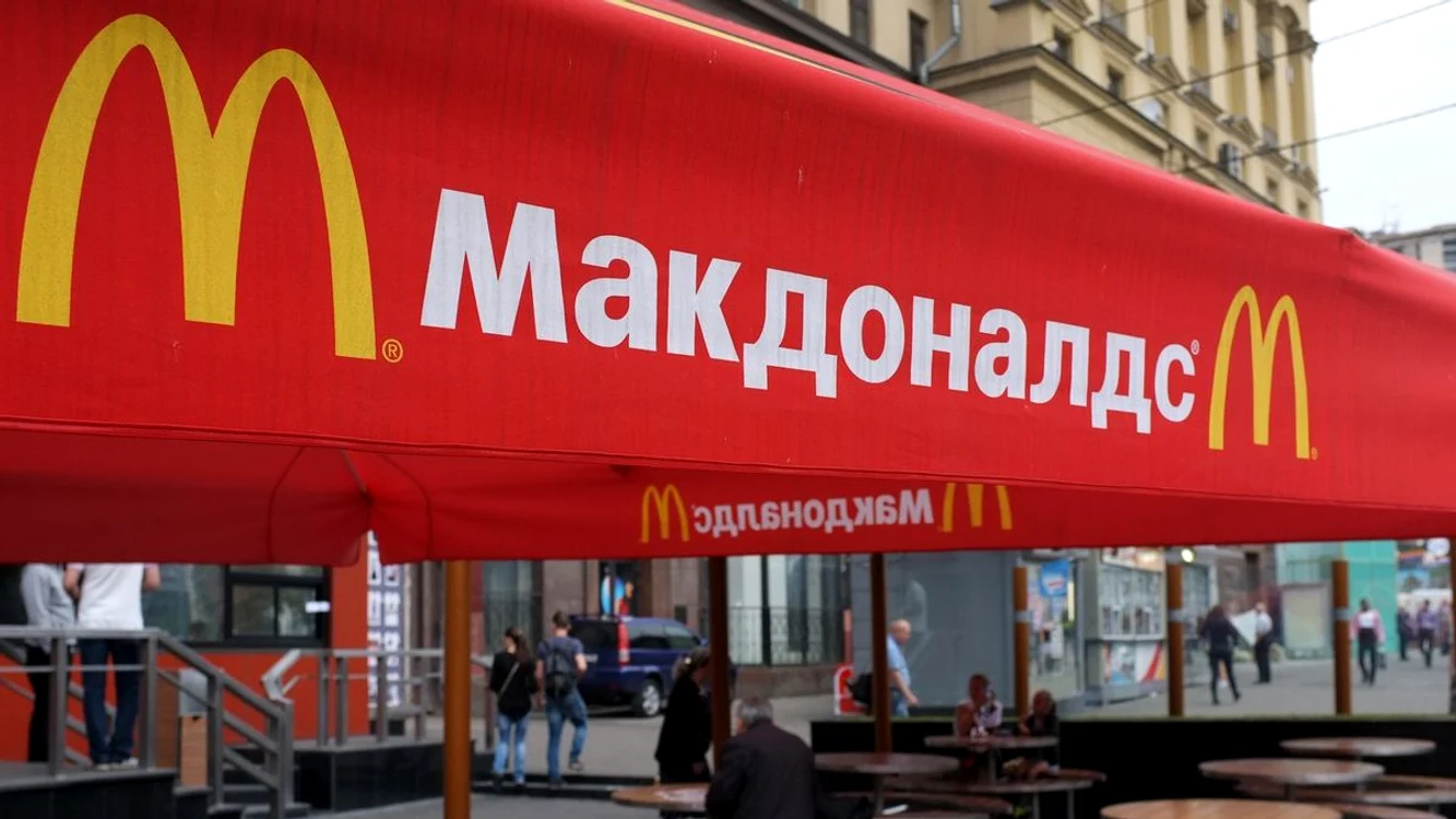 Giganții economici McDonalds's, Coca-Cola și KFC, boicotați deoarece fac business în Rusia