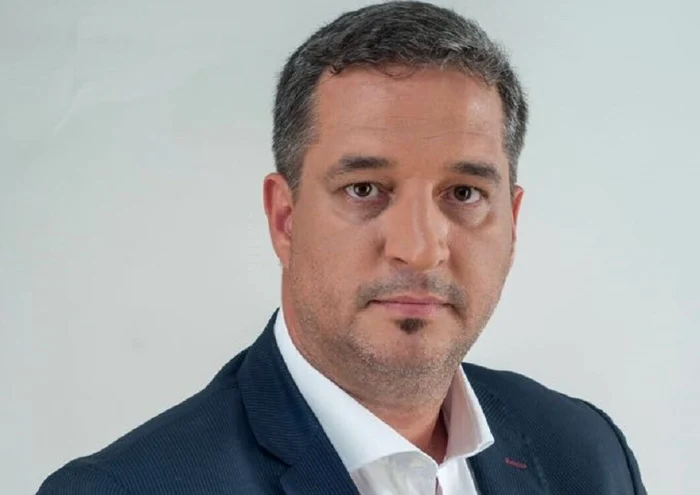 Directorul ANPC, Paul Anghel avertizează cumpărătorii de mărțișoare din metal prețion să fie atenți la garanția produselor