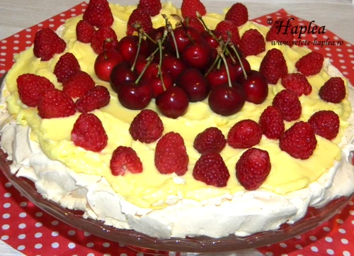 pavlova cu crema de vanilie poza 15 jpeg