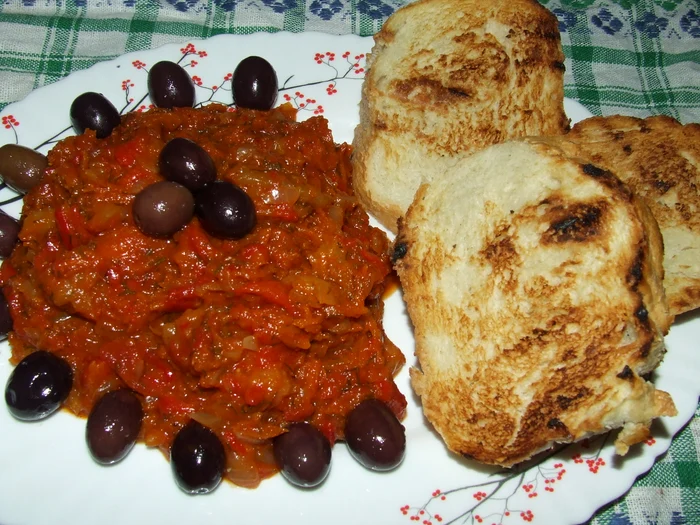 
    Tocăniţă de legume  