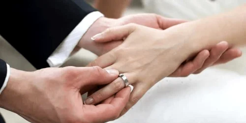 divortinel adevarul png