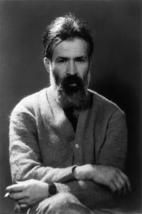 Brâncuși, dezamăgit de atitudinea statului român comunist față de opera sa, avea să renunțe la cetățenia română în același an, 1951