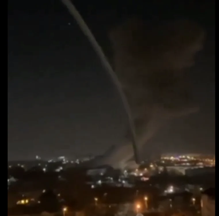 Cel puțin două nave de război rusești au fost distruse în urma atacului din 23 martie FOTO Captură