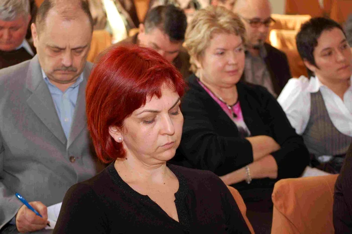 Funcţionarii din apratul propriu al Primăriei stau cel mai bine la salarii