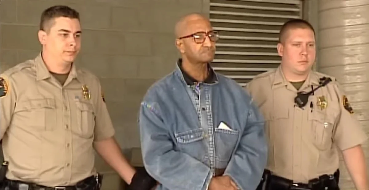 Criminalul care a șocat America în 1982, ucigând 13 persoane, a murit în închisoare. Destinul său violent, de la gardian la criminal în masă