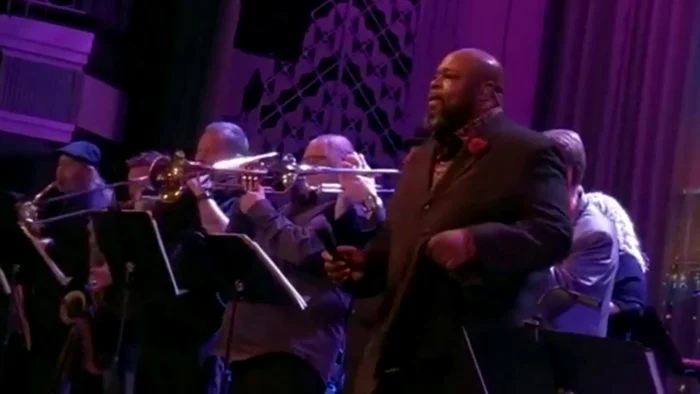 
    Cântărețul de 49 de ani a fost răpus de noul virus Sursă foto: Captură video   