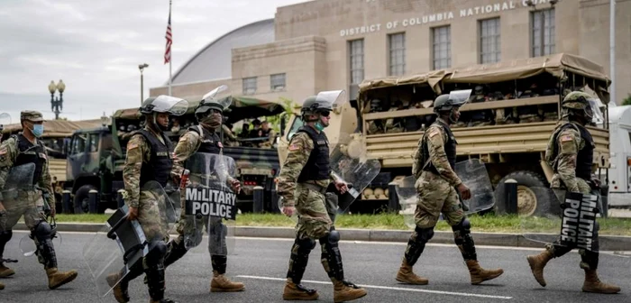 Desfăşurare de forţe în apropiere de Washington DC în contextul protestelor violente cauzate de moartea lui George Floyd FOTO EPA-EFE