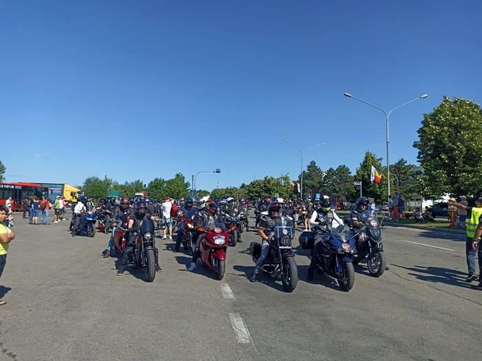 Mii de motocicliști, prezenți la paradă FOTO Denis Grigorescu