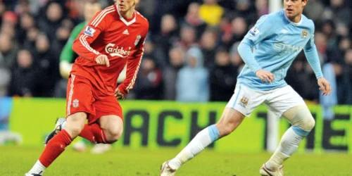 Fernando Torres (stânga) a jucat doar 15 minute cu Manchester City