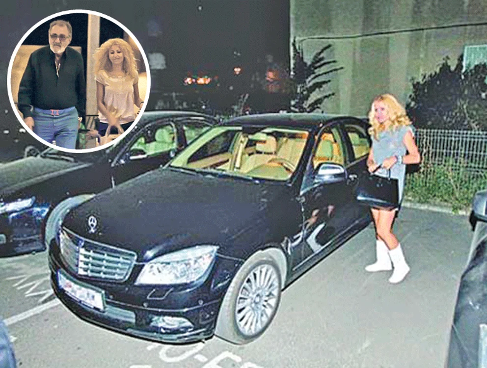 Anamaria şi Ţiriac s-au afişat împreună în 2009. Ea s-a ales cu un Mercedes