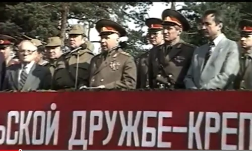 Proiecție specială a documentarului „Europa Centrală merge spre libertate” la Festivalul de Film Istoric din Râșnov png