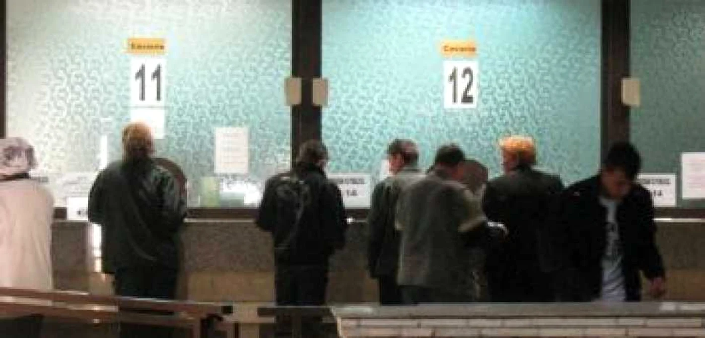 Suceava: Casieriţa unei bănci a sustras bani din conturile clienţilor