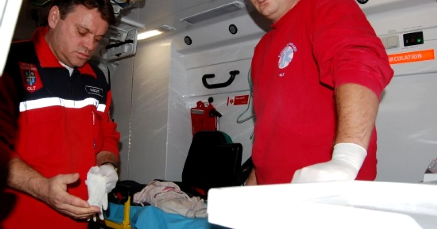 Medicii de la Ambulanţă spun că micuţul era mort de două ore 