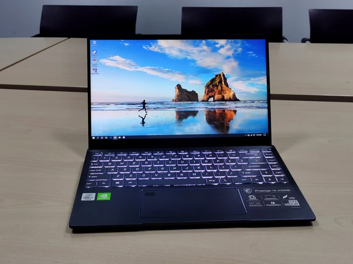 Laptop MSI Prestige 14. FOTO Adrian Pogîngeanu