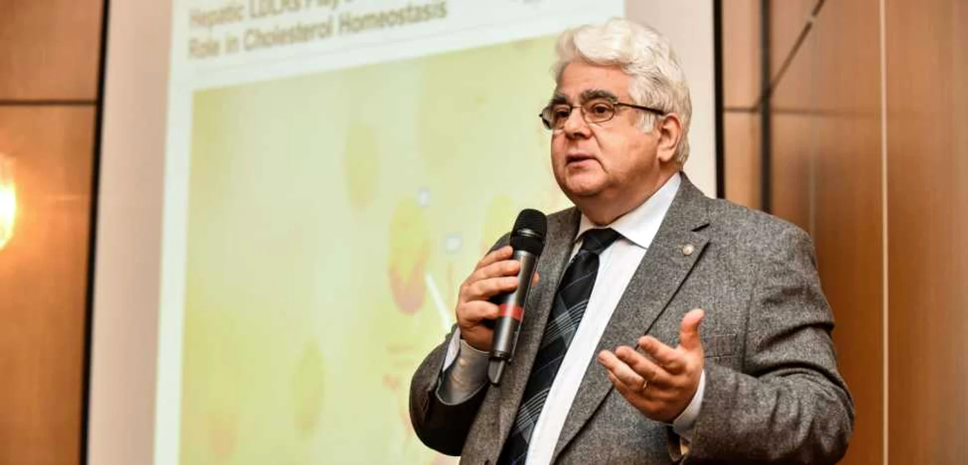 Prof. dr. Gheorghe Andrei Dan spune că, anual, orice pacient trebuie să îşi facă un set de analize, în care să fie determinată şi valoarea colesterolului