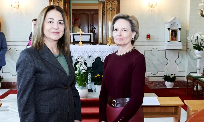 Principesa Sofia alături de Excelența Sa doamna Laura Aghilarre, Ambasadorul Republicii Italiene în România   Daniel Angelescu, Casa Majestății Sale jpg