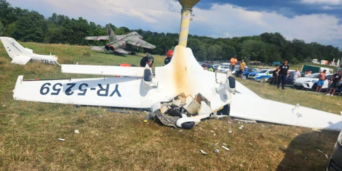 Avion de mici dimensiuni prăbușit Foto ISU Hunedoara (3) jpg