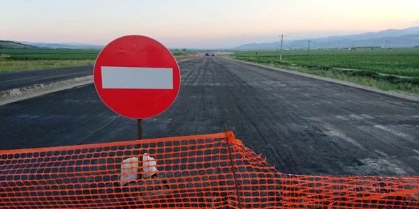 autostrada semn drum inchis Foto Asociatia Pro Infrastructura