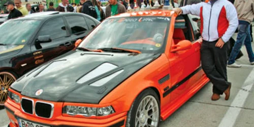 Miss Tunata Iaşi, un super BMW din Bucureşti